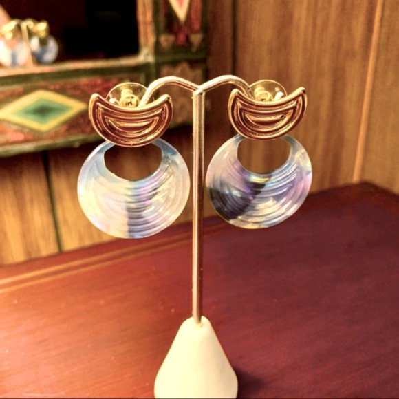 Cut Out Textured Celluloid Acetate Round Dangle Earrings in Blue and White - Picture 2 of 5